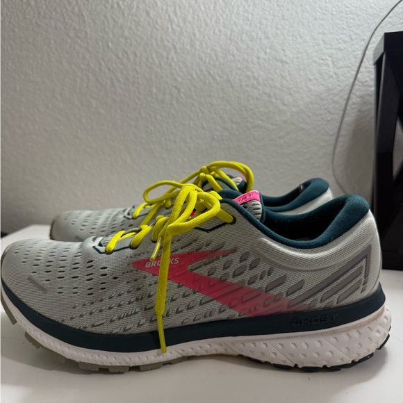 Brooks Women's Athletic Shoes - Gray, Pink, and Yellow - Picture 4 of 7